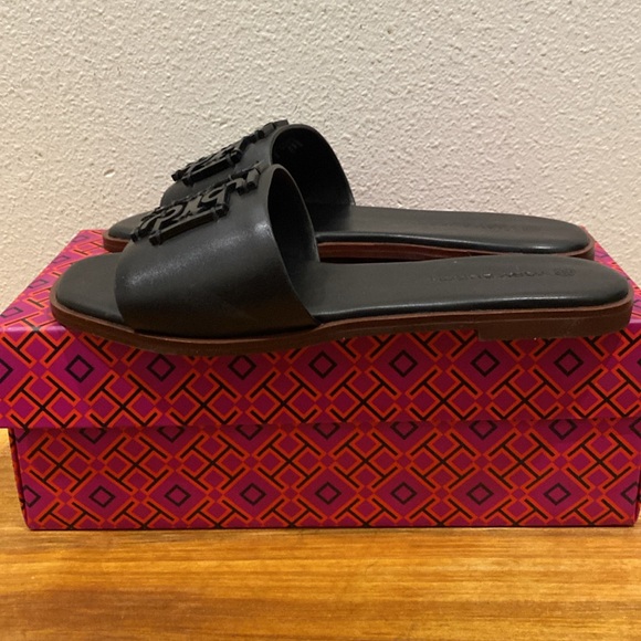 NWB Tory Burch Ines Slide Size 7 - Picture 3 of 8